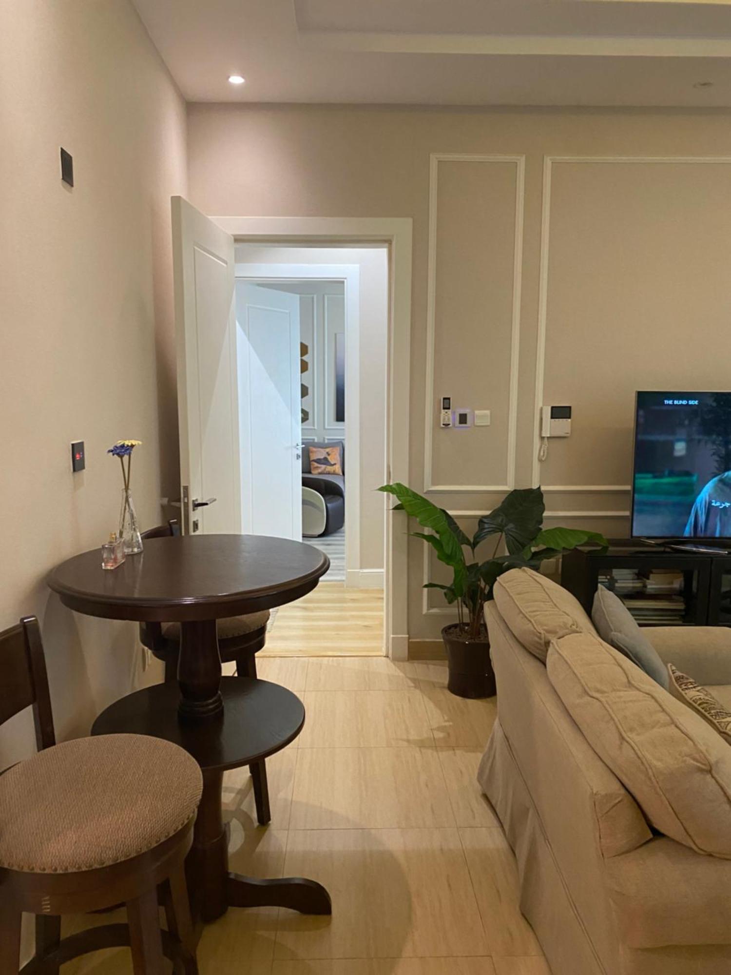 Apartment شقة الملقا خلف المكان مول *